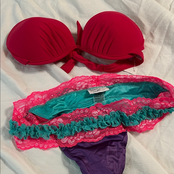 Beach Bunny Other - Beach bunny wild wonderland bottoms & bandeau top